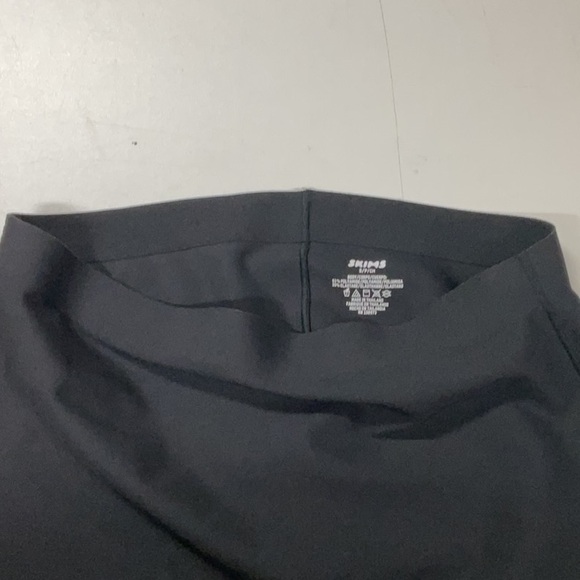 SKIMS Charcoal High-Waisted Leggings
U1-44 - Picture 4 of 5